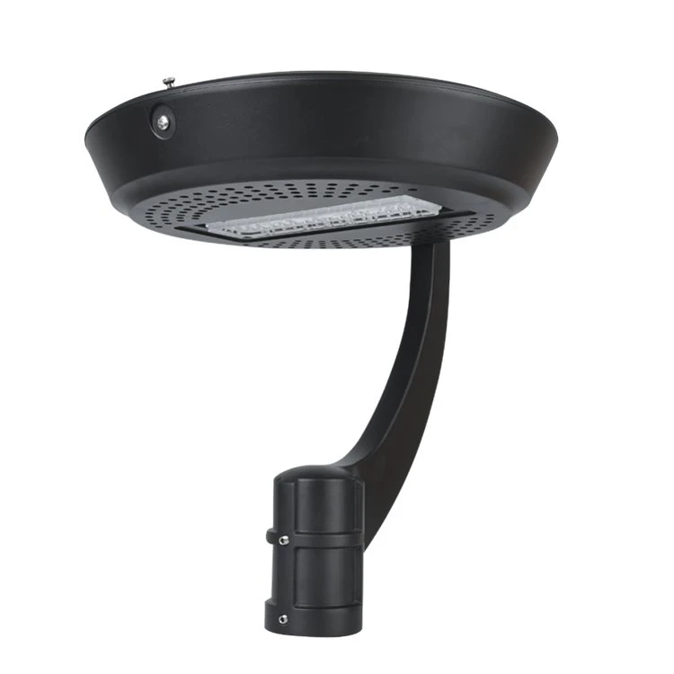 Đèn LED sân vườn trên lối đi